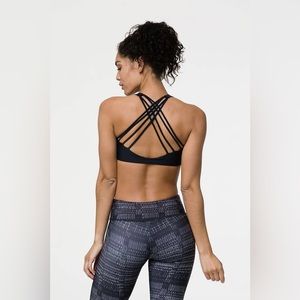 Women's Onzie Athletic Sports Bra.